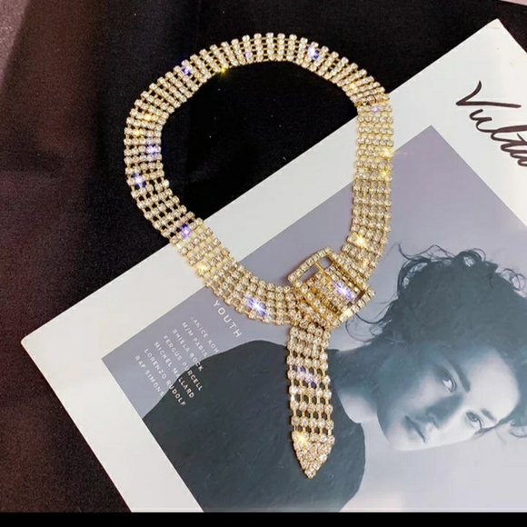 🎀Rhinestone Buckle Choker Necklace - Picture 7 of 8